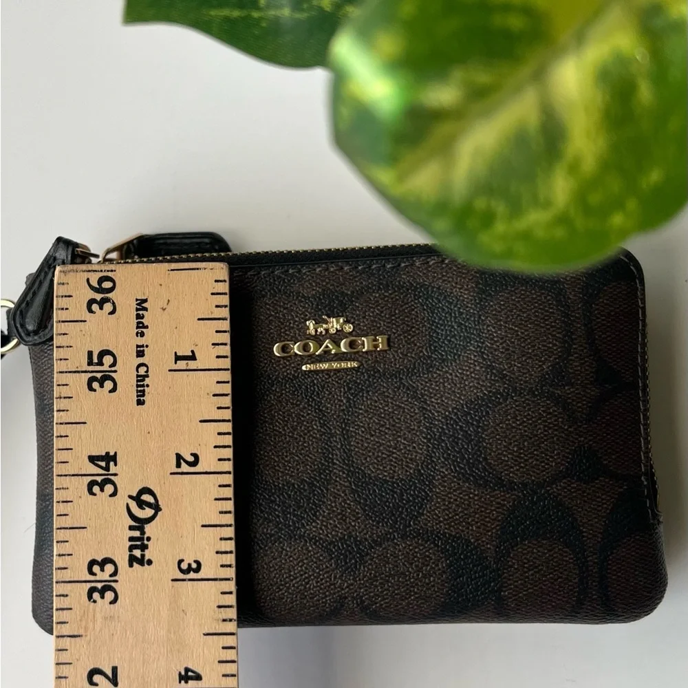Coach Signature Brown and Black double zip wristlet in Signature Canvas - Picture 6 of 6